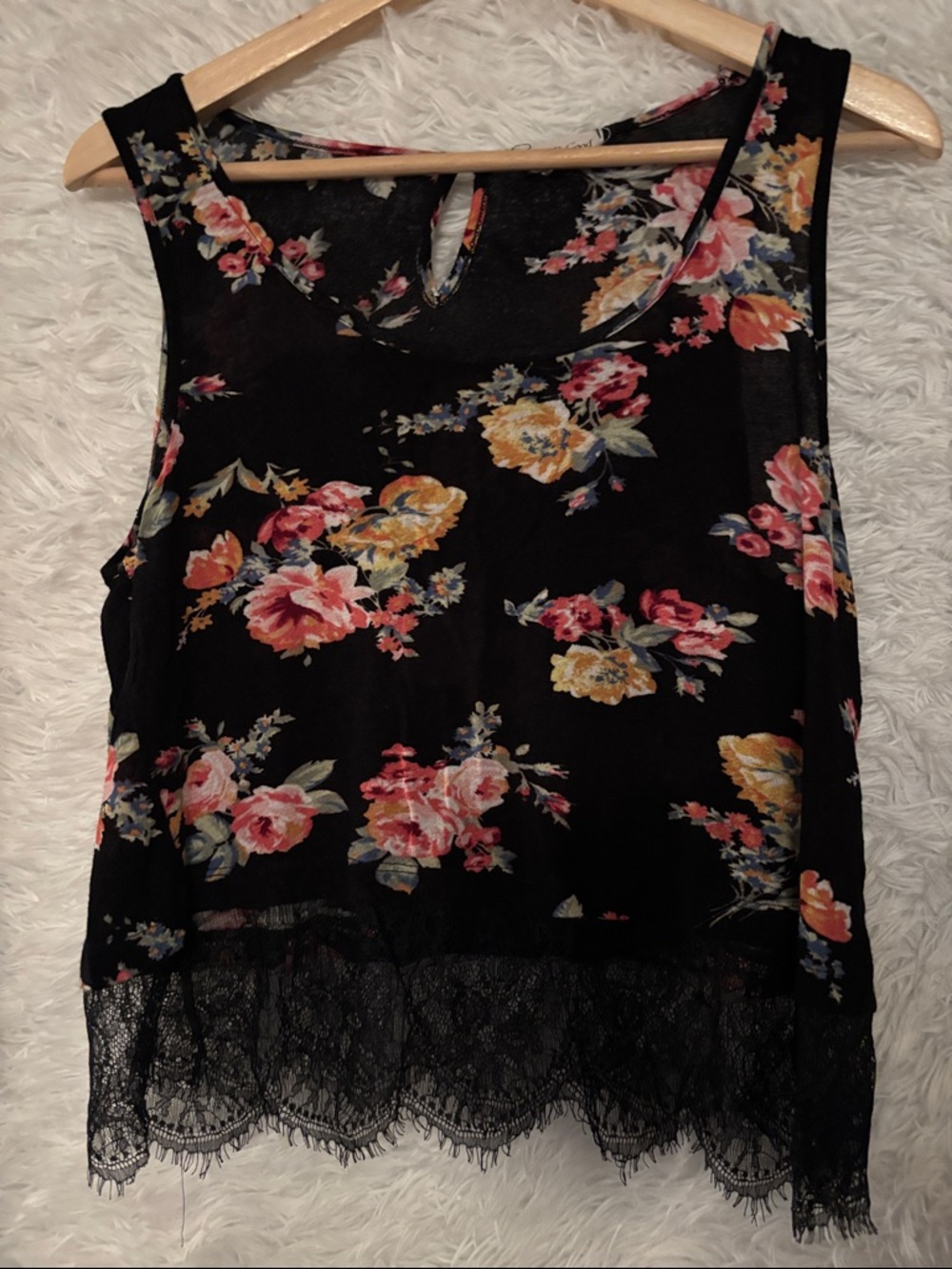 Pretty Good Black Floral Lace-Hem Sleeveless Camisole
